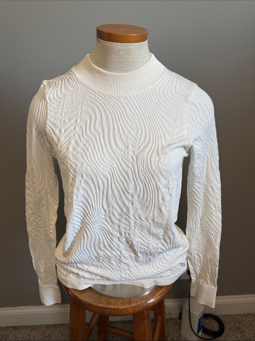 SPANX - Swirl Textured Long-Sleeve Base Layer Mock Neck in Ivory - Medium